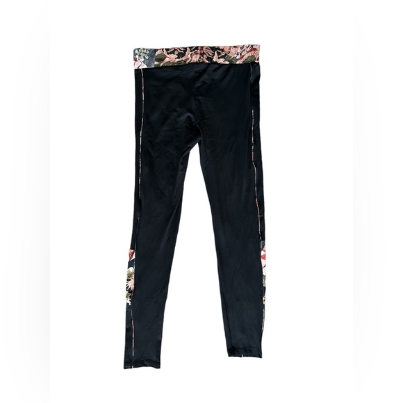 5/$25 Zara NWT black floral leggings size small - Picture 2 of 9